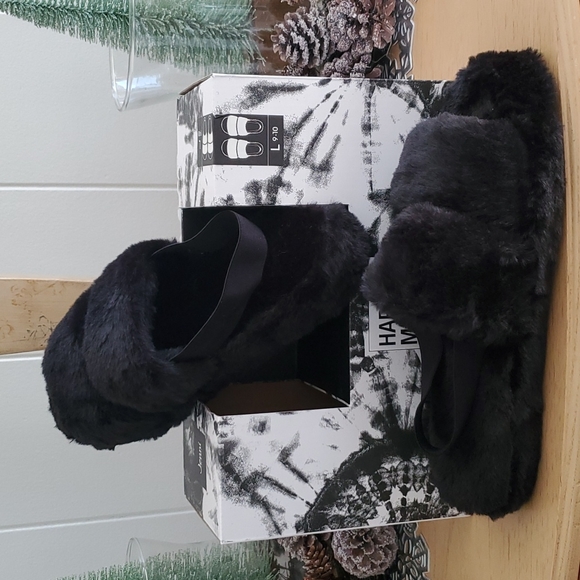 P2013 Jenni Intimates Happy Merry & Cozy Slippers Deep Black Large 9-10 - Picture 7 of 11
